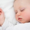 Care sunt cauzele somnului agitat la bebelusi si cum se regleaza acesta? (P)