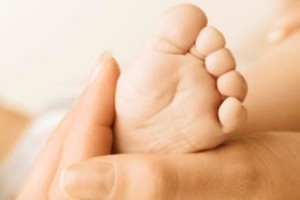 Picioarele bebelusului: dezvoltare si posibile probleme