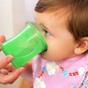 Cum sa iti convingi copilul sa bea din pahar sau cana?